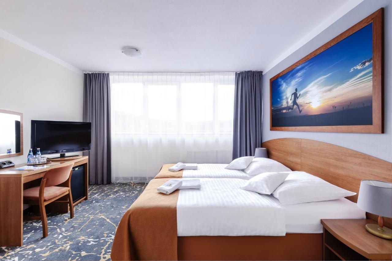 Interferie Aquapark Sport Hotel Malachit Свєрадув-Здруй Екстер'єр фото